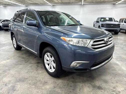 2013 Toyota Highlander SE
