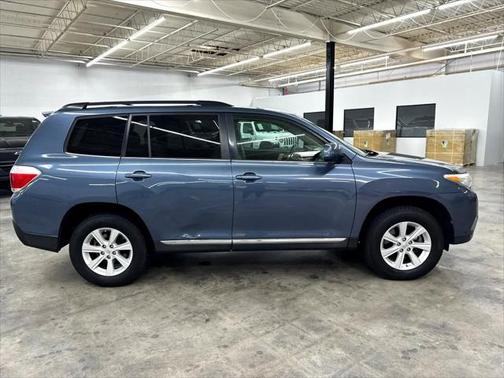 2013 Toyota Highlander SE