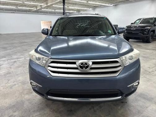 2013 Toyota Highlander SE