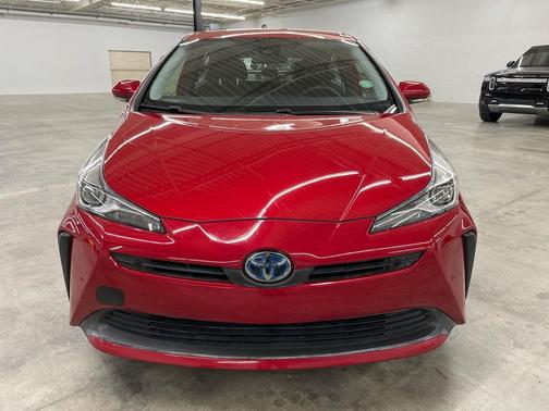 2021 Toyota Prius LE
