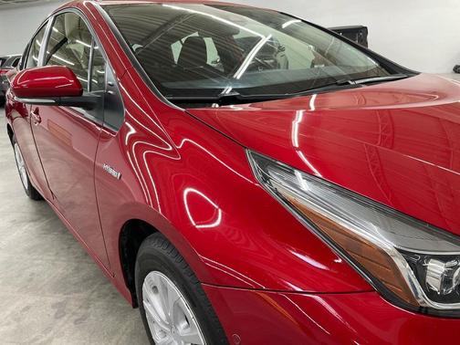 2021 Toyota Prius LE