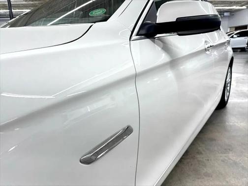 2015 BMW 528 4dr Sdn 528i RWD