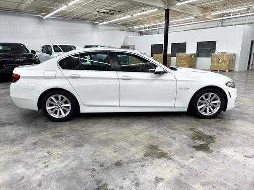 2015 BMW 528 4dr Sdn 528i RWD