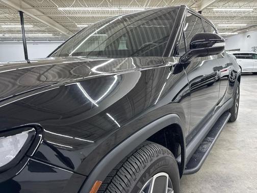 2022 Rivian R1T Adventure