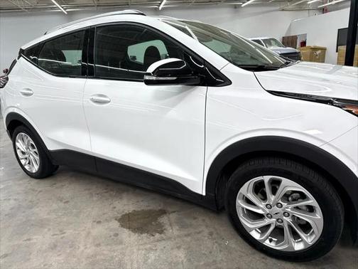 2023 Chevrolet Bolt EUV FWD LT