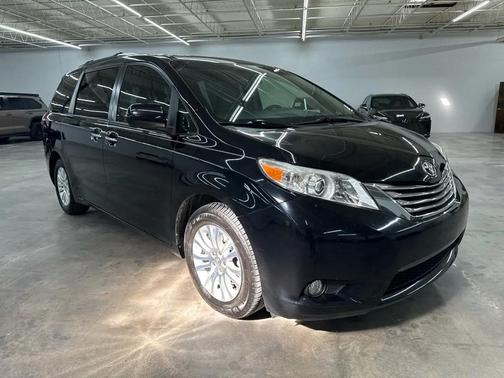 2015 Toyota Sienna XLE Premium
