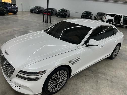 2024 Genesis Electrified G80 Advanced