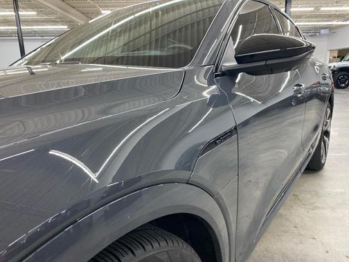 2024 Audi Q8 e-tron Prestige