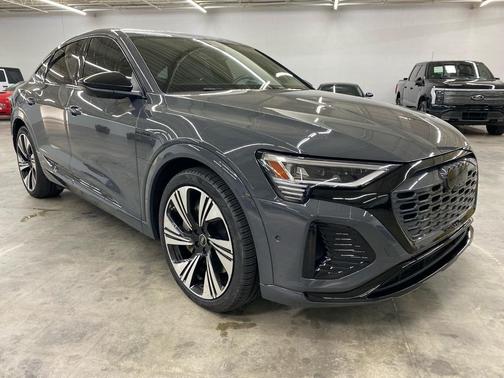 2024 Audi Q8 e-tron Prestige