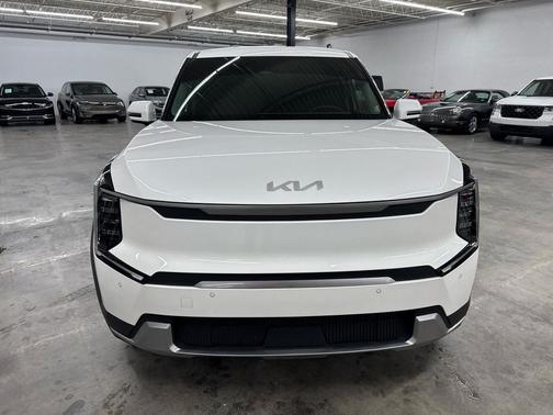 2024 Kia EV9 Light Long Range