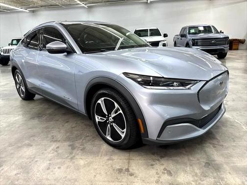 2022 Ford Mustang Mach-E Select