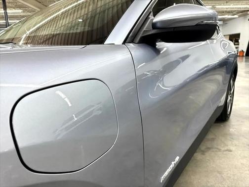 2022 Ford Mustang Mach-E Select