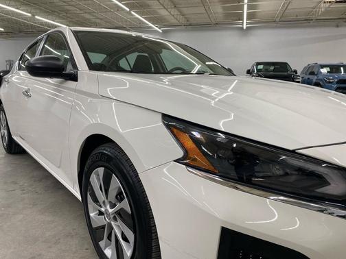 2024 Nissan Altima S FWD