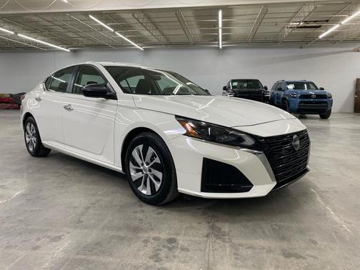 2024 Nissan Altima S FWD