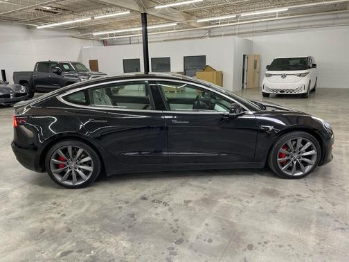 2018 Tesla Model 3 Performance
