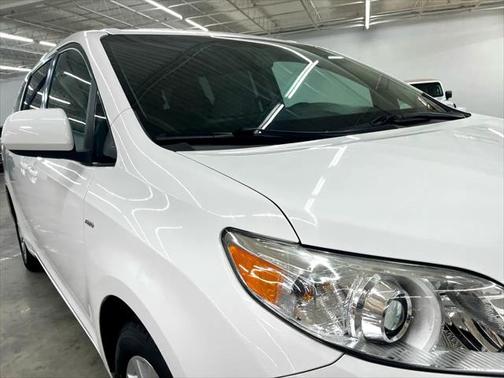 2017 Toyota Sienna LE