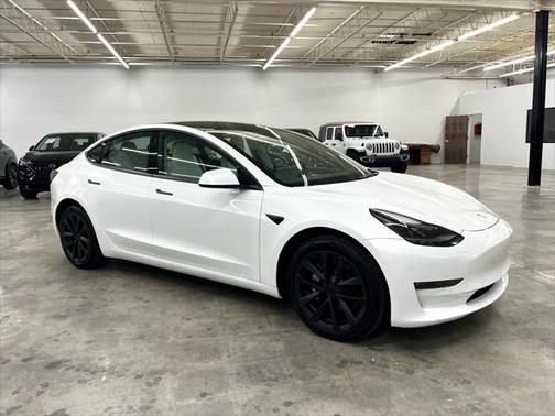 2022 Tesla Model 3 Long Range
