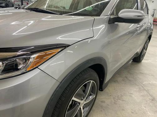 Lunar Silver Metallic 2022 Honda HR-V EX-L