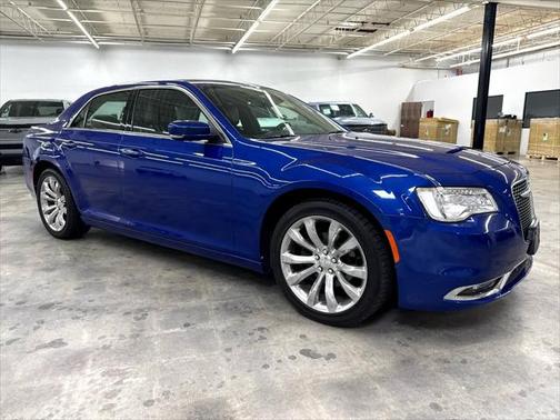 2019 Chrysler 300 Touring