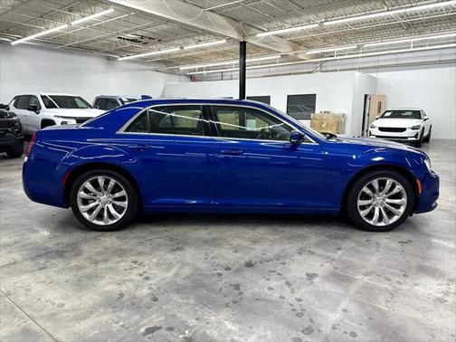 2019 Chrysler 300 Touring