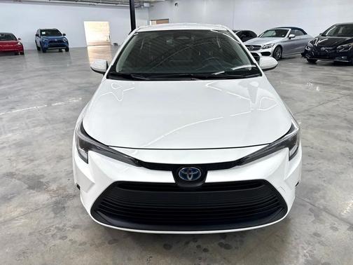 2025 Toyota Corolla Hybrid LE