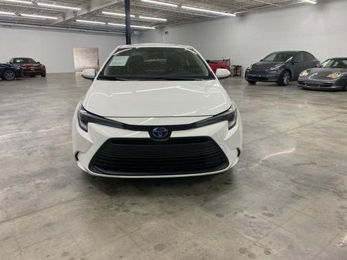 2025 Toyota Corolla Hybrid LE