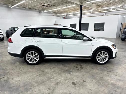 2017 Volkswagen Golf Alltrack TSI SEL