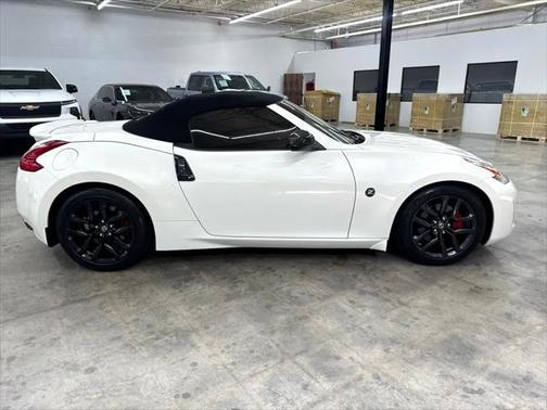 2017 Nissan 370Z Touring