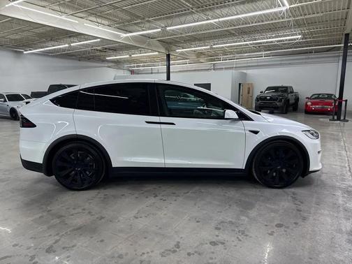 2023 Tesla Model X Standard Range