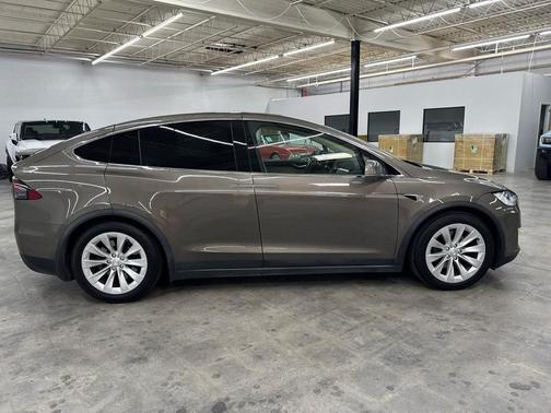 2016 Tesla Model X AWD 4dr 90D