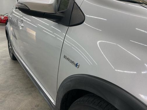 2018 Toyota Prius c Two