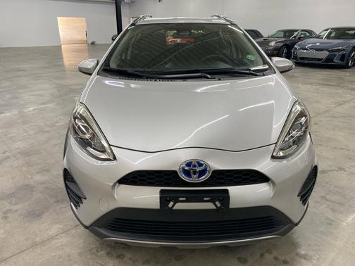 2018 Toyota Prius c Two
