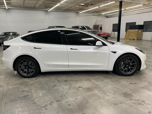 2022 Tesla Model 3 Standard Range