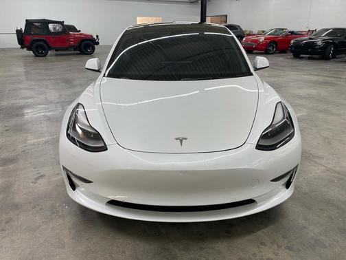 2022 Tesla Model 3 Standard Range