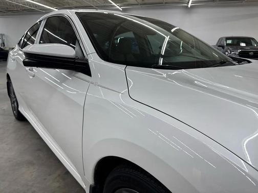 Platinum White Pearl 2019 Honda Civic EX-L