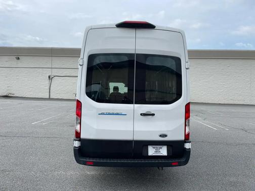 Oxford White 2022 Ford Transit-350 Base
