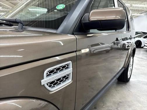2011 Land Rover LR4 Base