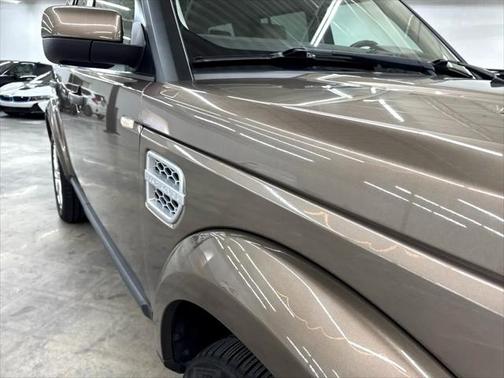 2011 Land Rover LR4 Base
