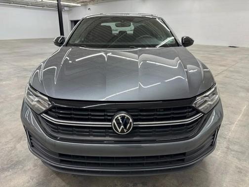 Platinum Gray Metallic 2023 Volkswagen Jetta 1.5T Sport