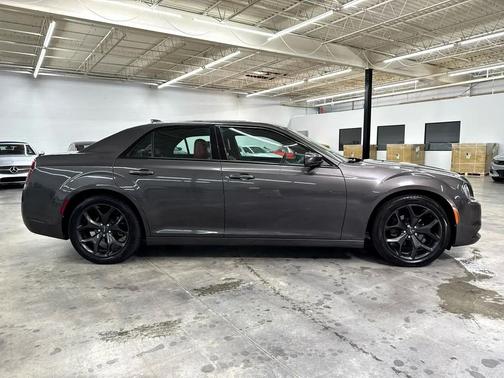2020 Chrysler 300 S