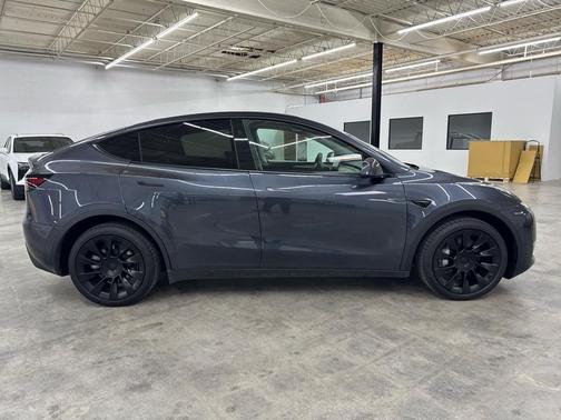 2025 Tesla Model Y Long Range Dual Motor All-Wheel Drive