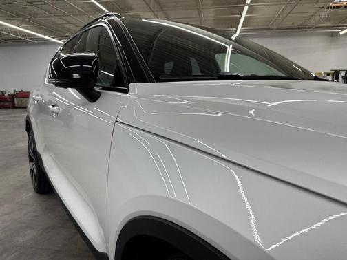 2021 Volvo XC40 Recharge Pure Electric P8