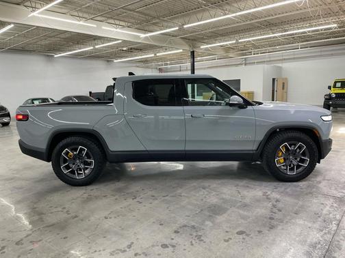 2023 Rivian R1T Adventure Quad Motor Large Pack