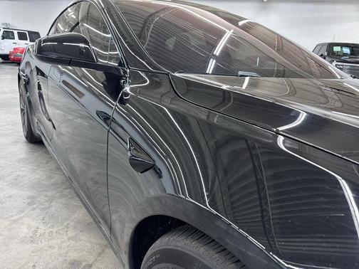 2022 Tesla Model S Dual Motor All-Wheel Drive