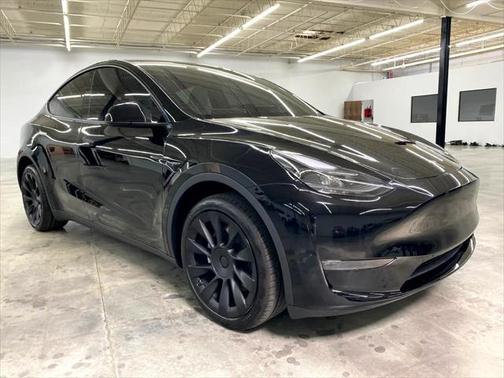 2023 Tesla Model Y Long Range Dual Motor All-Wheel Drive