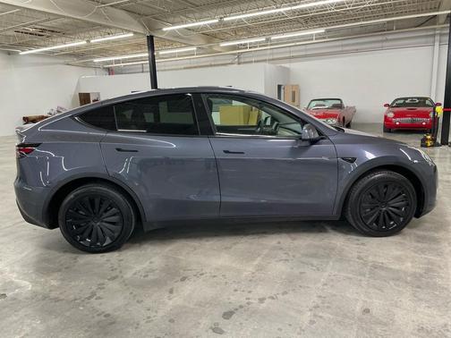 2023 Tesla Model Y Long Range AWD
