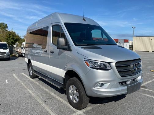 2022 Mercedes-Benz Sprinter 2500 Standard Roof