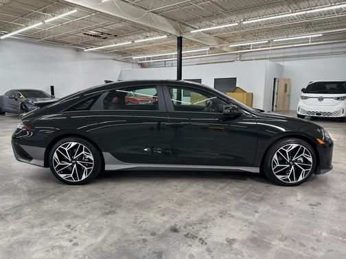 2024 Hyundai IONIQ 6 SEL