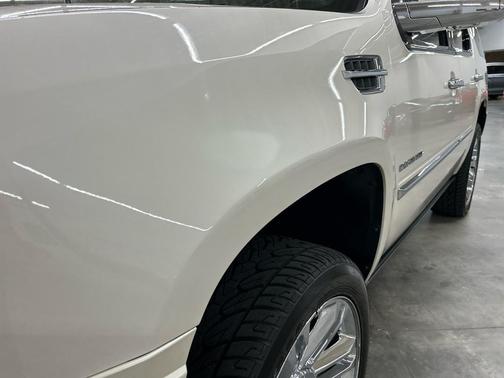 2013 Cadillac Escalade Platinum Edition