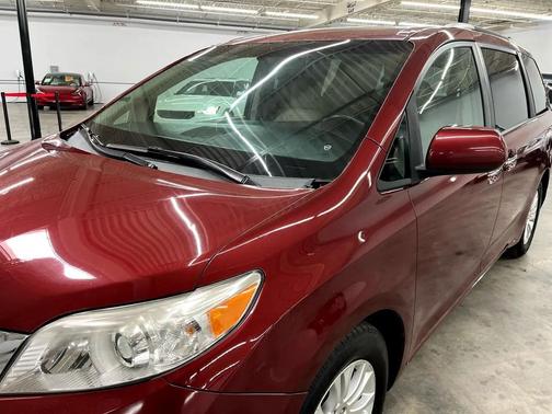 2015 Toyota Sienna XLE Premium